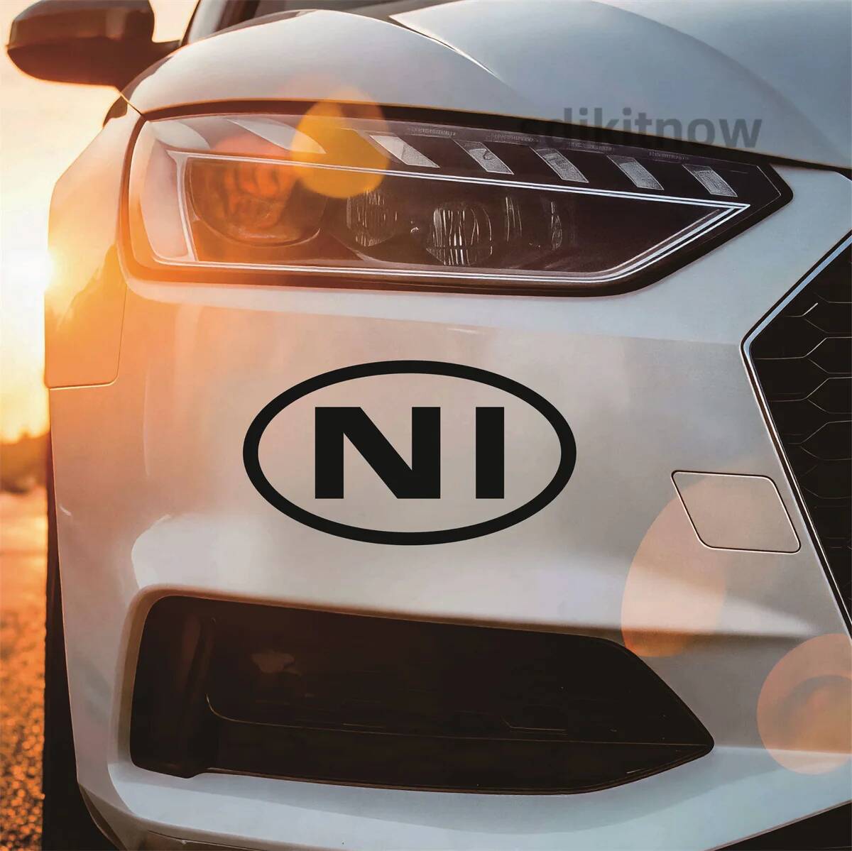 Adesivo oval para carro com le - Car Accessories Ireland avaliação e preço